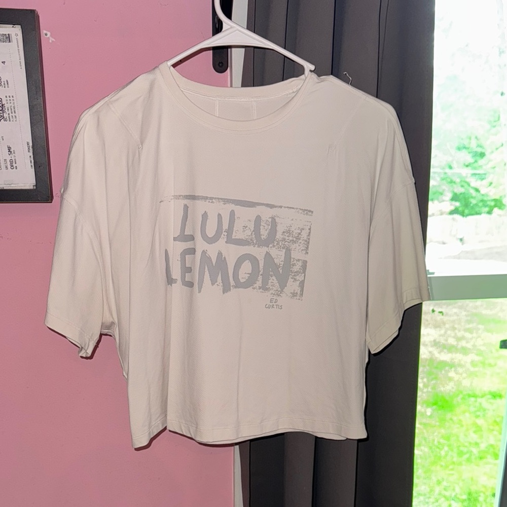 lululemon athletica white Graphic Women's Top